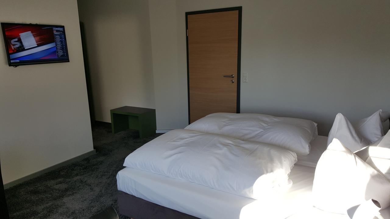 Hotel Landhaus Feyen Grossefehn Extérieur photo